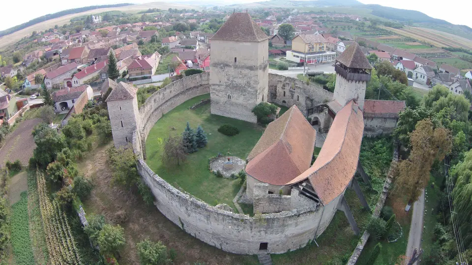 Cetatea țărănească din Câlnic